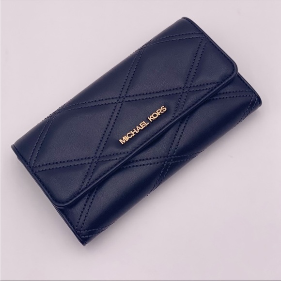 Michael Kors Trifold Wallet Black - Picture 3 of 11